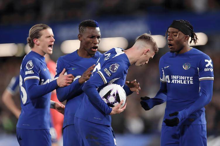 切尔西年薪榜曝更衣室危机，29岁弃将年薪力压全场，球迷炸锅