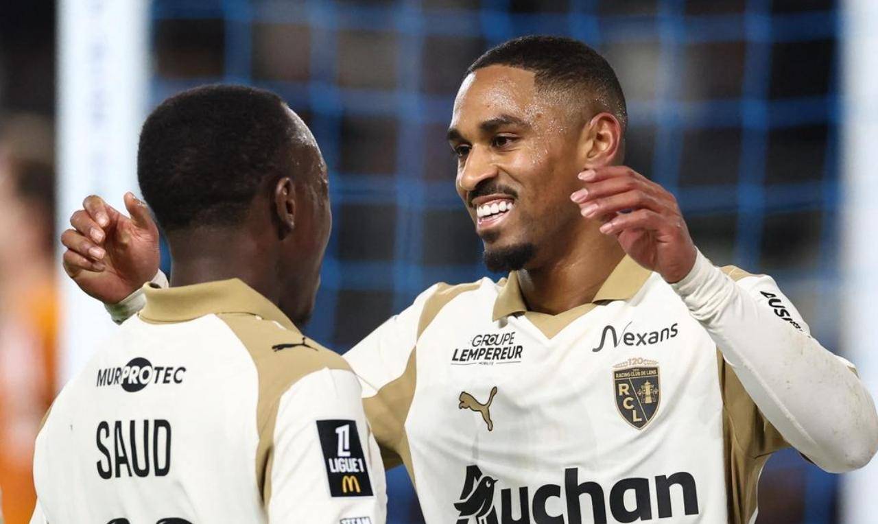 一场5-0让法甲榜首易主，大黑马狂揽52分，挤掉大巴黎，成功登顶